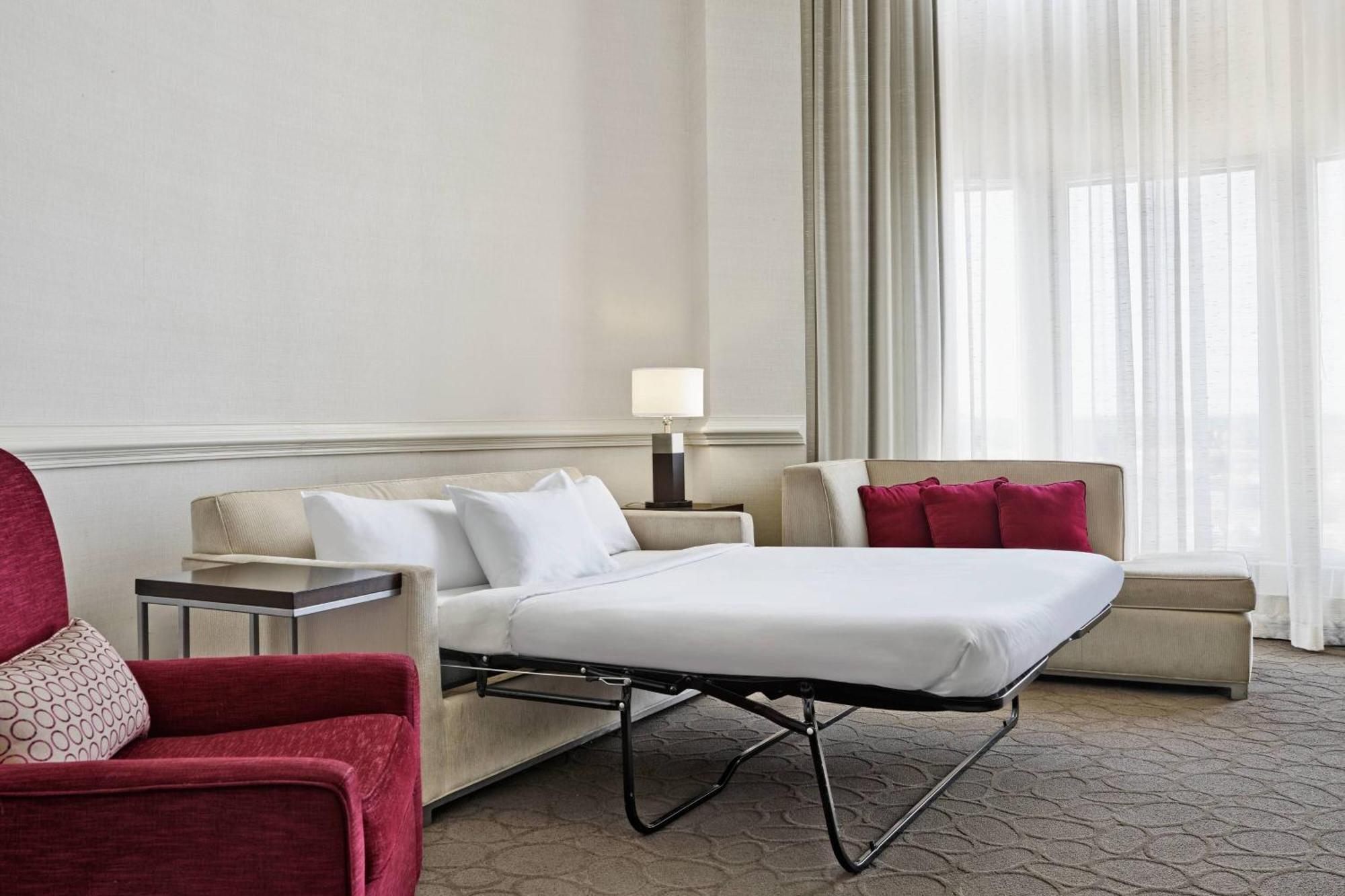 Delta Hotels By Marriott Edmonton South Conference Centre Zewnętrze zdjęcie