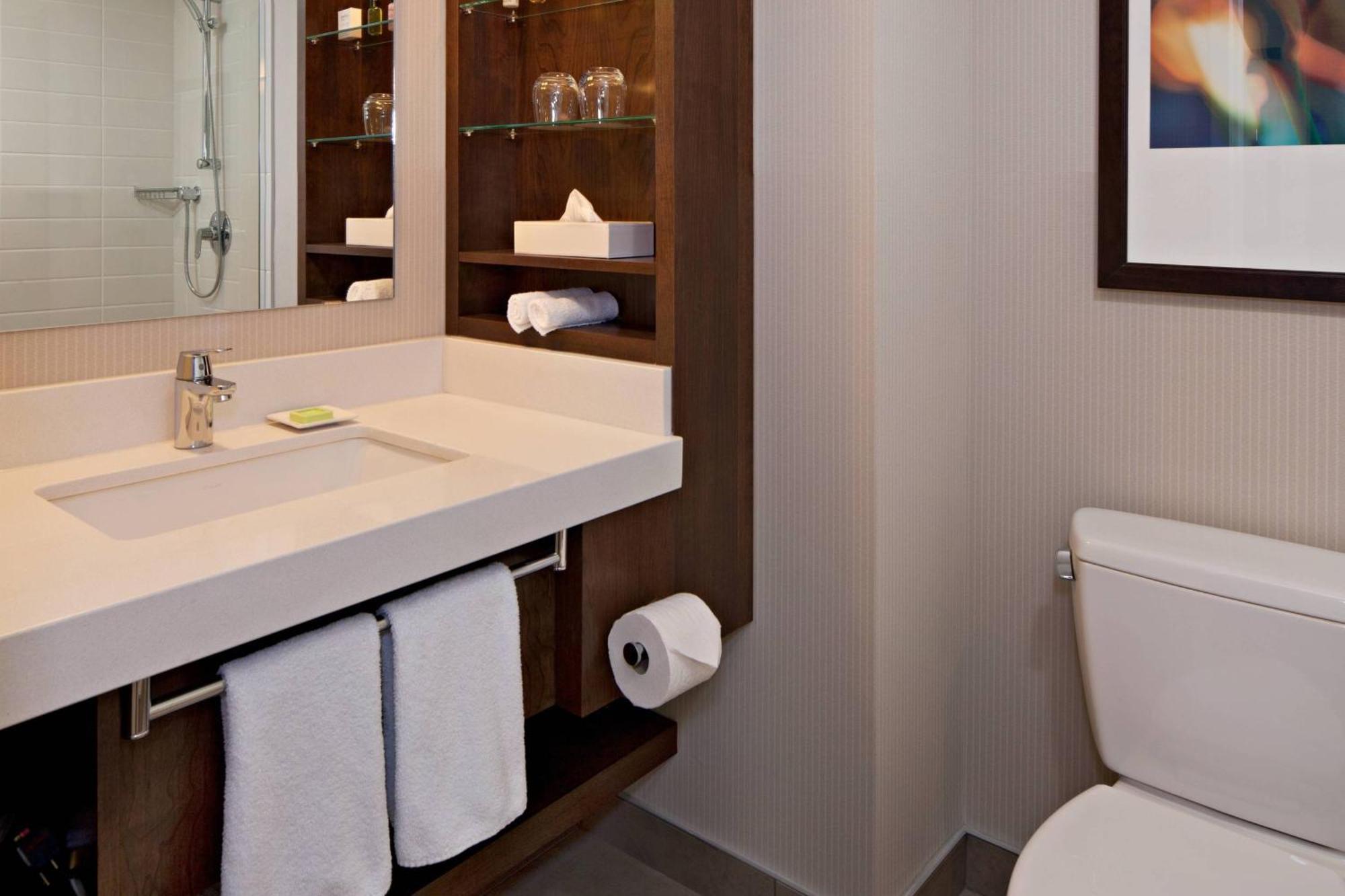 Delta Hotels By Marriott Edmonton South Conference Centre Zewnętrze zdjęcie