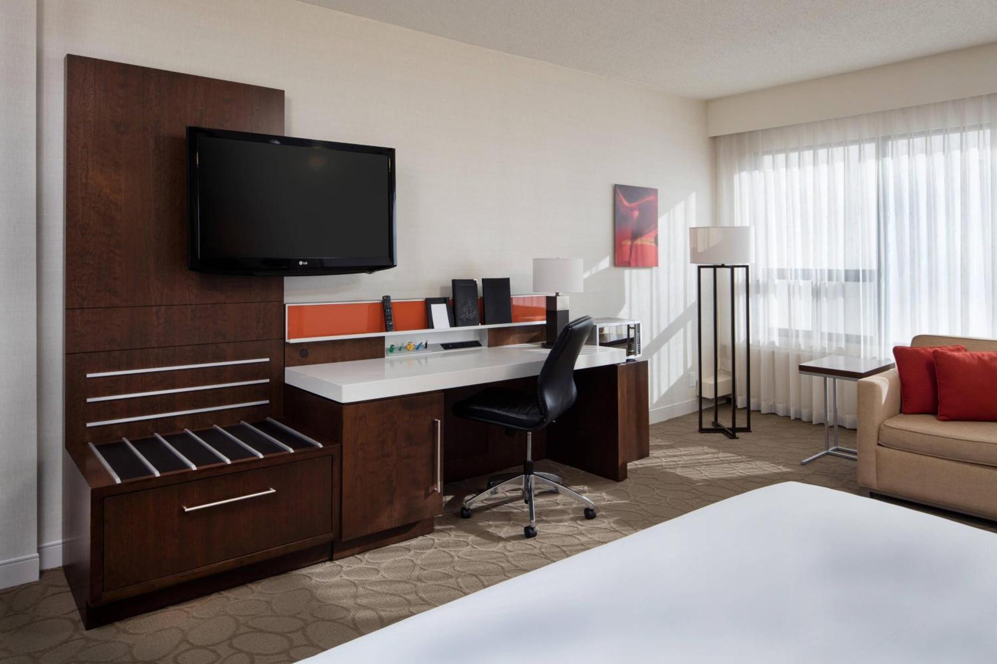 Delta Hotels By Marriott Edmonton South Conference Centre Zewnętrze zdjęcie