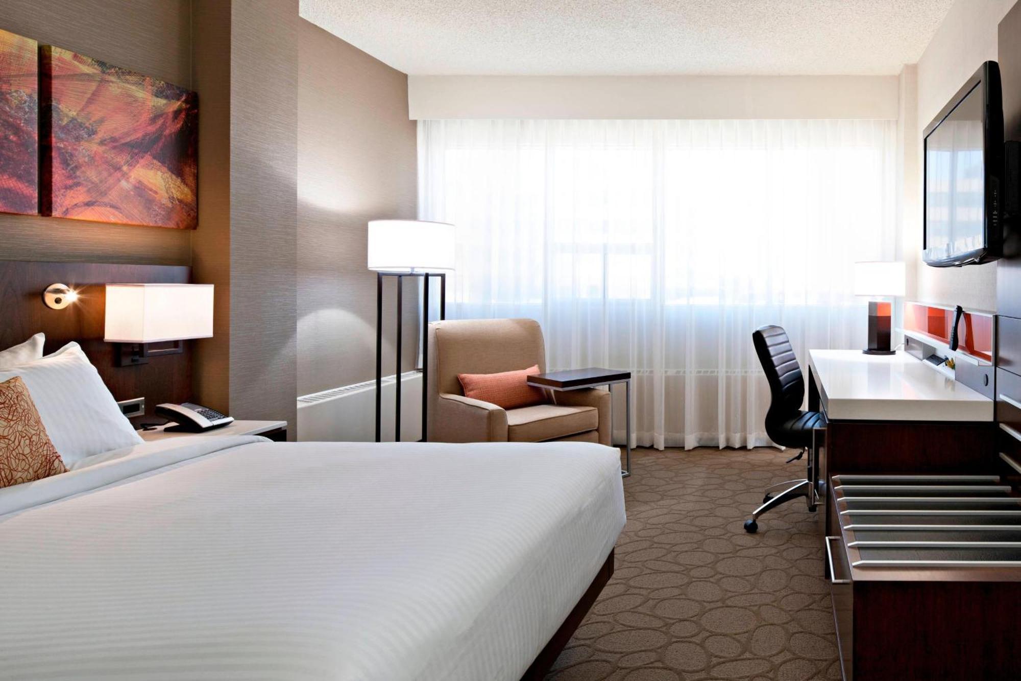 Delta Hotels By Marriott Edmonton South Conference Centre Zewnętrze zdjęcie