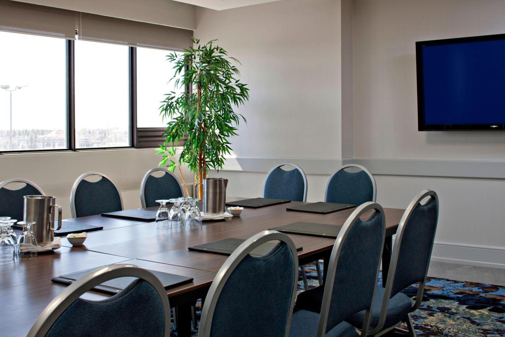 Delta Hotels By Marriott Edmonton South Conference Centre Zewnętrze zdjęcie